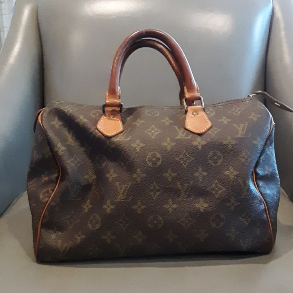 Authentic Vintage Louis Vuitton speedy 30